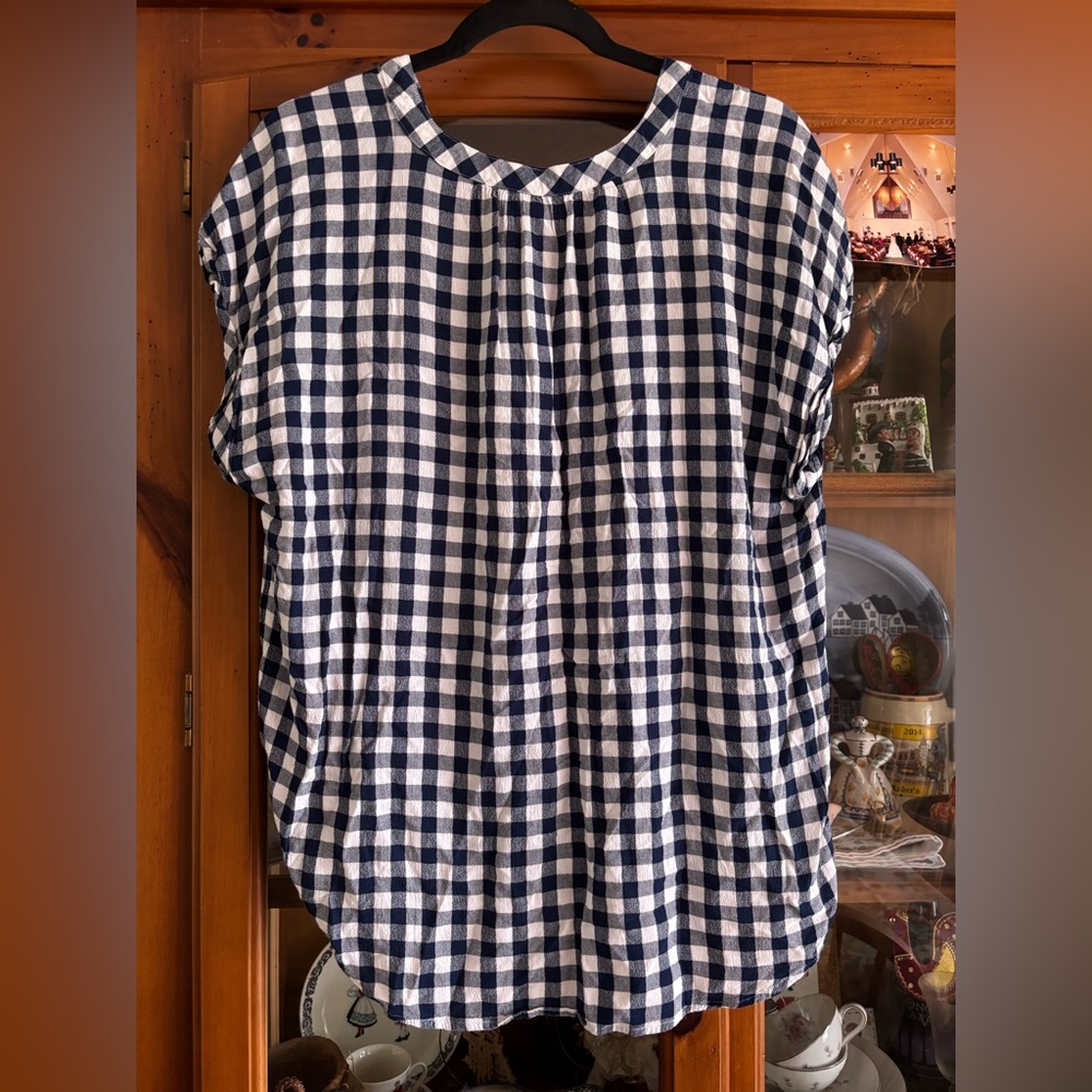 Liz Claiborne Navy and White Checkered Blouse - Picture 5 of 5